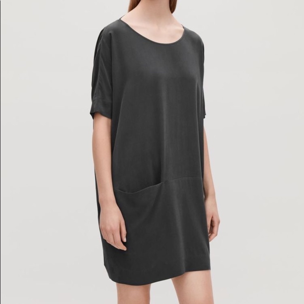 Silk T-shirt dress with front pocket